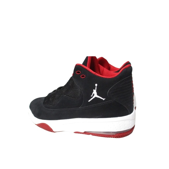 Jordan Max Aura 2 "Black Gym Red Size 6Y - Picture 2 of 8